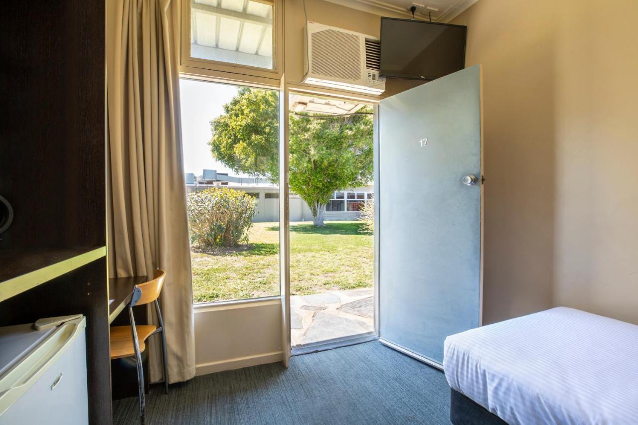 Links Hotel Seaton Экстерьер фото